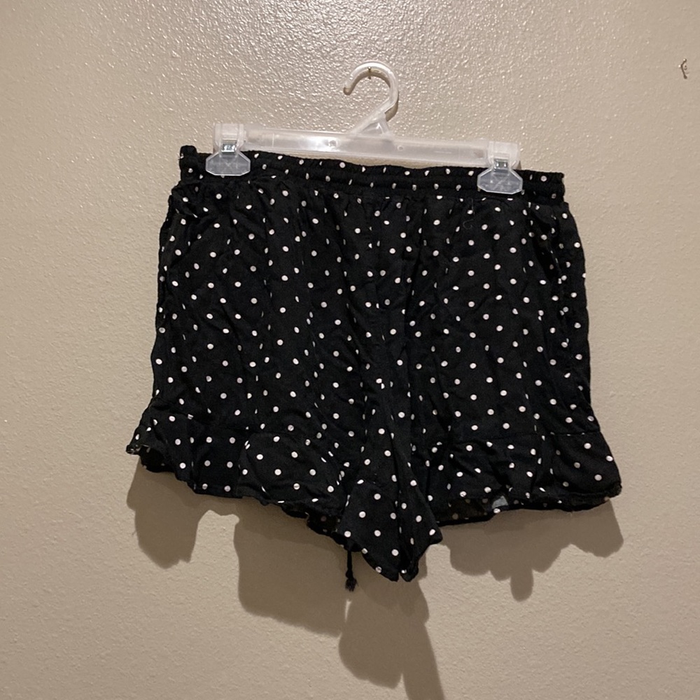 mossimo black polka dot shorts, size L - Picture 2 of 3